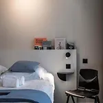Charming Studio Retreat For Two In Central Ghent